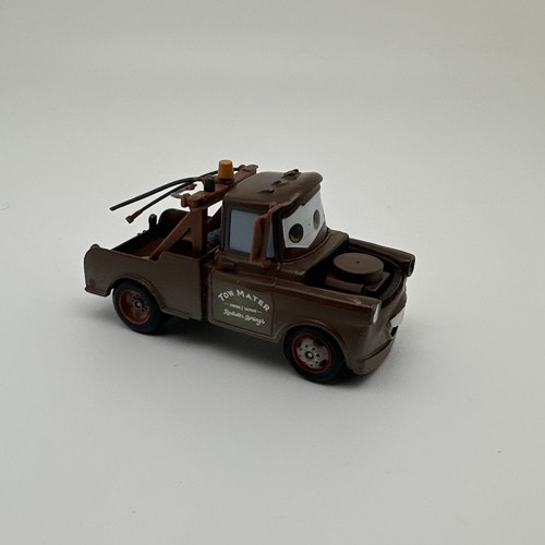 Disney pixar tow mater - disney/pixar,